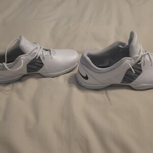 Nike Women's 8W White and Black Golf Shoes